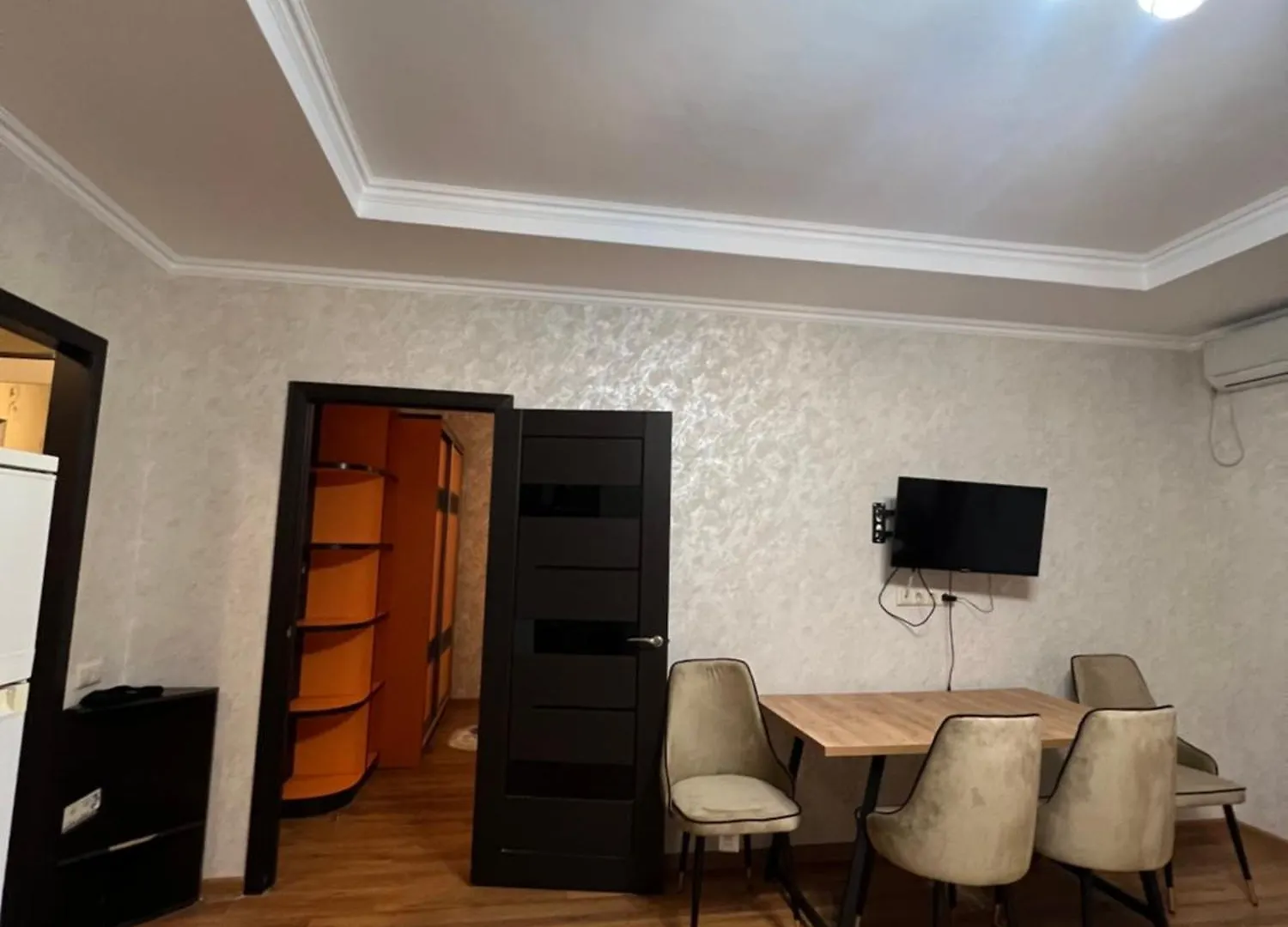 Golden State 3 Apartment Almaty